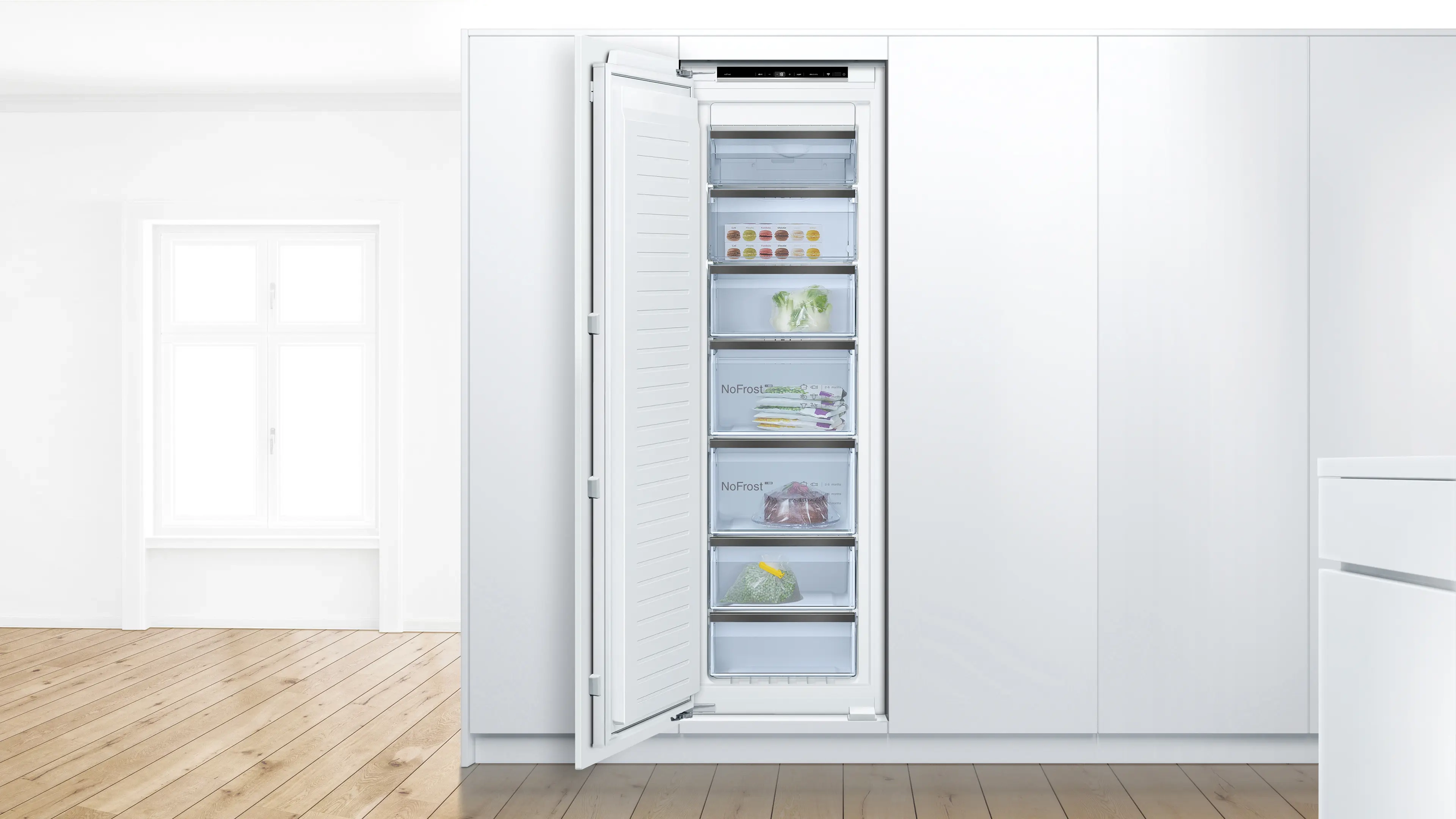 BOSCH Series 8 built-in freezer 177.2 x 55.8 cm soft close flat hinge GIN81HD31I